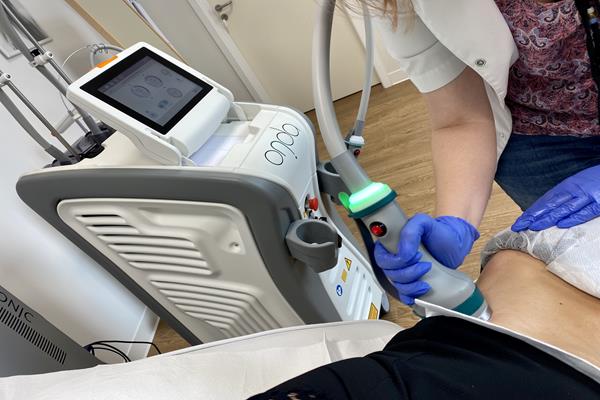 modelowanie sylwetki ONDA, redukcja tkanki tłuszczowej, wyszczuplanie ciała, ujędrnianie skóry, redukcja cellulitu, nowoczesne zabiegi wyszczuplające